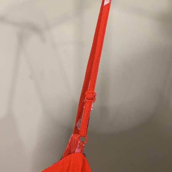 Berkley Cami cupcakes and cashmere Color: Poppy red Size: M - Picture 8 of 9